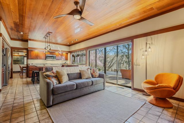 1555 Naturewood Dr, Meadow Vista, CA 95722