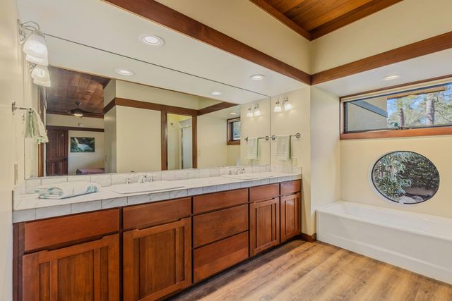 1555 Naturewood Dr, Meadow Vista, CA 95722