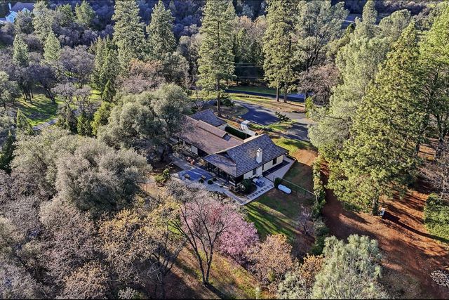 1555 Naturewood Dr, Meadow Vista, CA 95722