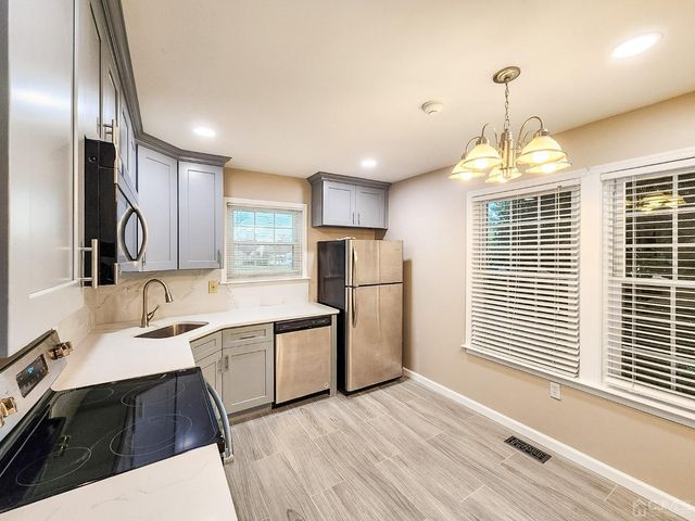 3-D John Adams Court, Monroe, NJ 08831