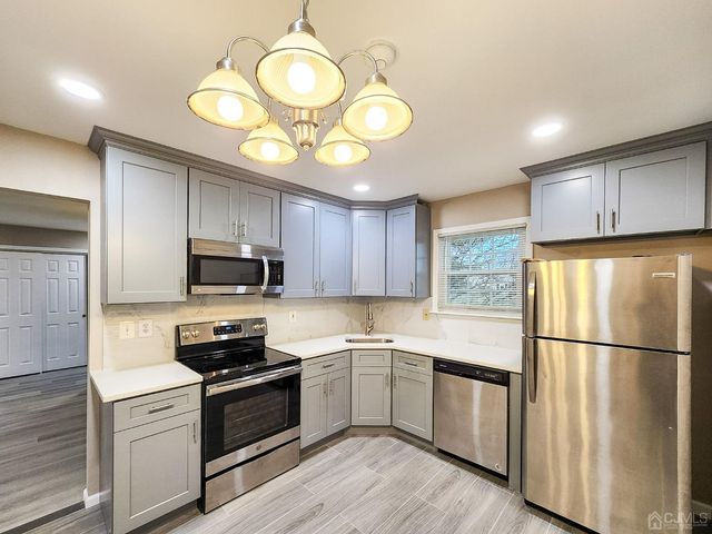 3-D John Adams Court, Monroe, NJ 08831