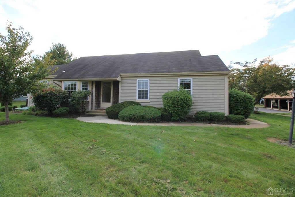 3-D John Adams Court, Monroe, NJ 08831