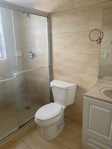 9460 FONTAINEBLEAU Boulevard 324, Miami, FL 33172