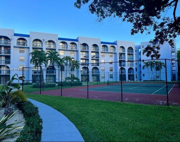 9460 FONTAINEBLEAU Boulevard 324, Miami, FL 33172