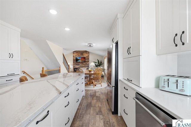 120 Callaway Court, Mankato, MN 56001