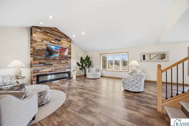 120 Callaway Court, Mankato, MN 56001