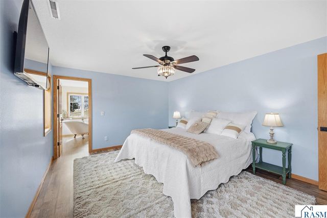 120 Callaway Court, Mankato, MN 56001