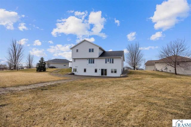 120 Callaway Court, Mankato, MN 56001