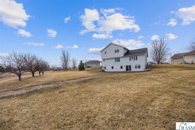 120 Callaway Court, Mankato, MN 56001