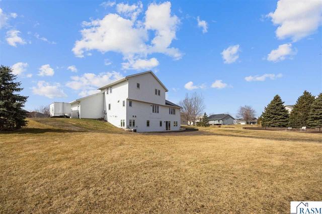 120 Callaway Court, Mankato, MN 56001