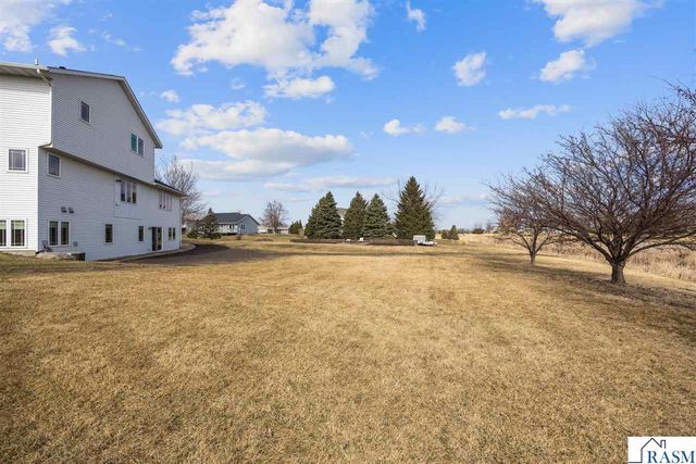 120 Callaway Court, Mankato, MN 56001