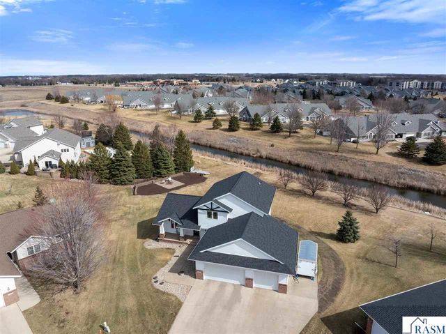 120 Callaway Court, Mankato, MN 56001