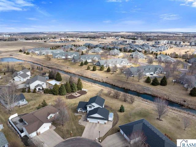 120 Callaway Court, Mankato, MN 56001