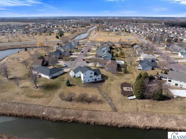 120 Callaway Court, Mankato, MN 56001