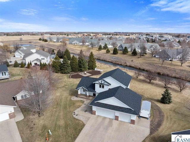 120 Callaway Court, Mankato, MN 56001