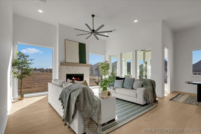 1228 N 72nd Street, Broken Arrow, OK 74014