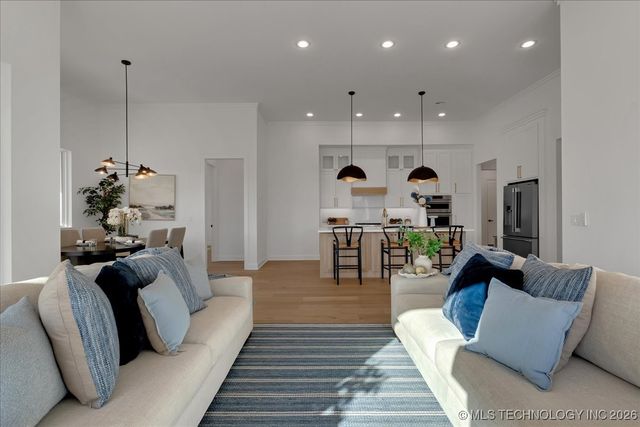 1228 N 72nd Street, Broken Arrow, OK 74014