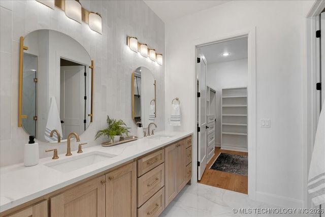 1228 N 72nd Street, Broken Arrow, OK 74014