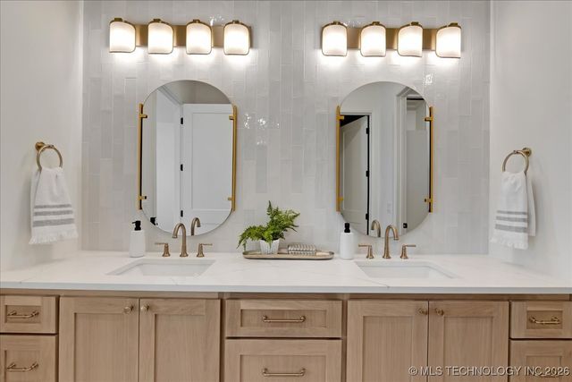 1228 N 72nd Street, Broken Arrow, OK 74014