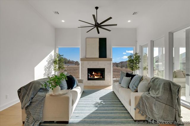 1228 N 72nd Street, Broken Arrow, OK 74014