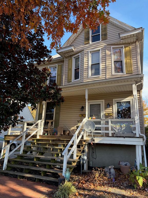 559-561 Roanoke BLVD, Salem, VA 24153