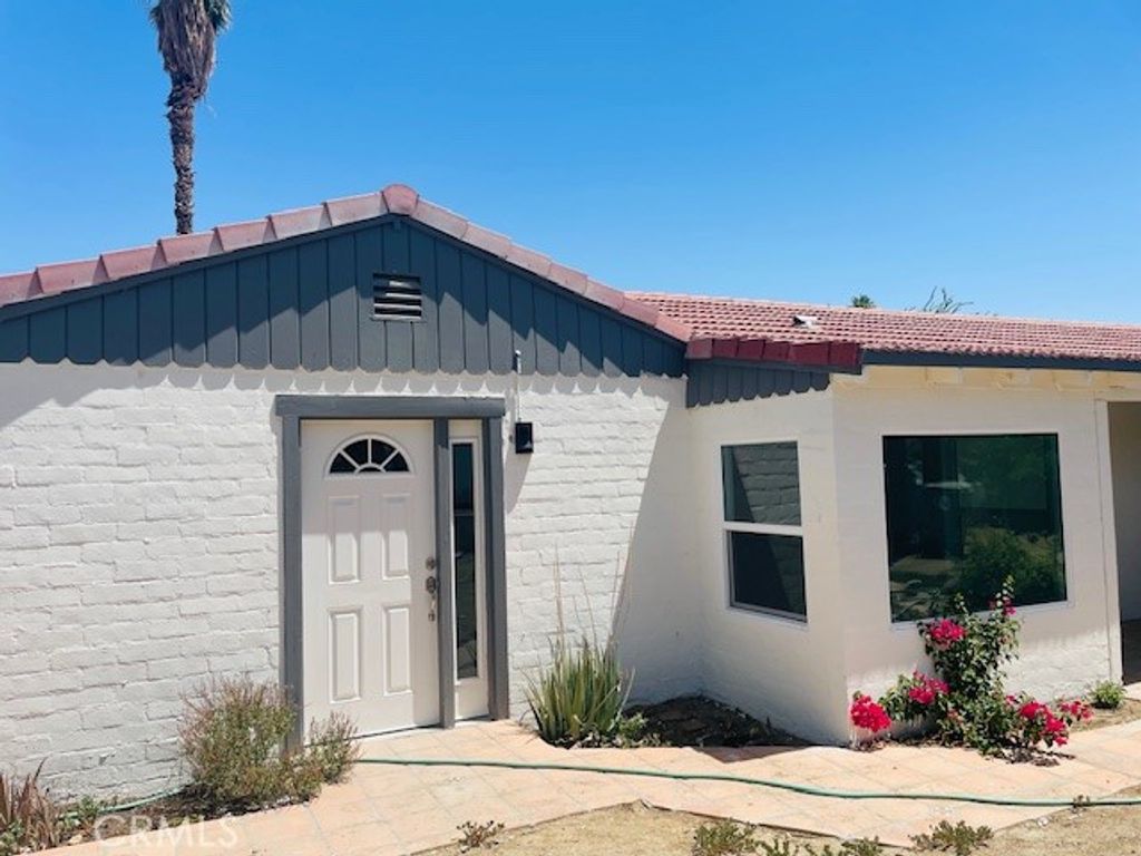 73882 Santa Rosa Way, Palm Desert, CA 92260