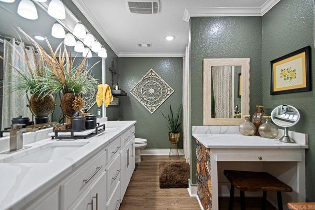 324 W North, Benton, AR 72015