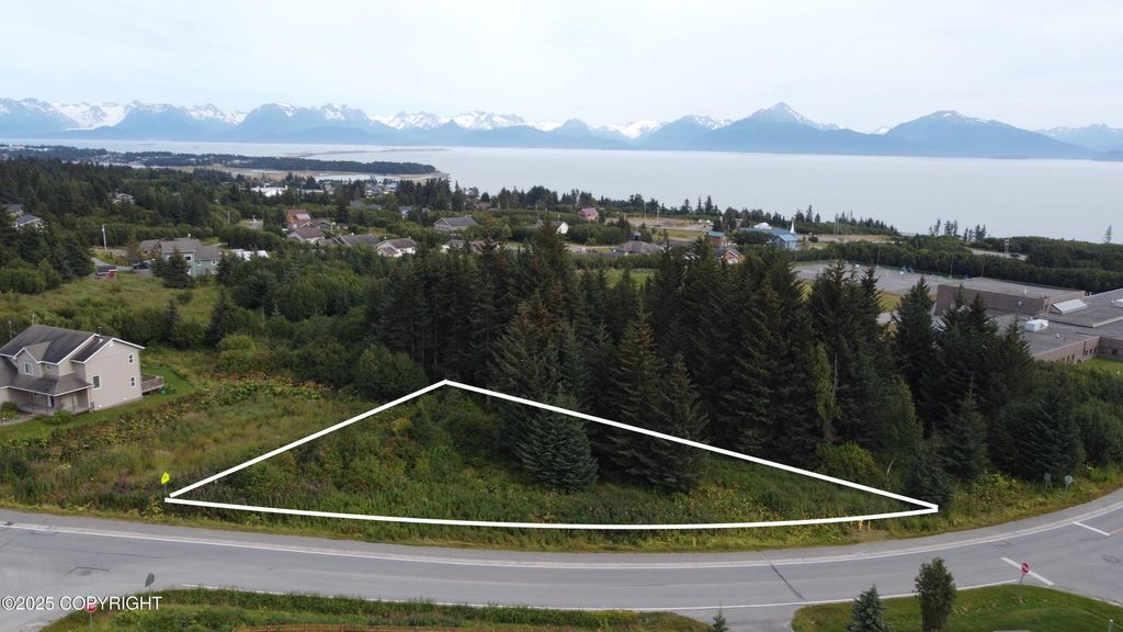 945 Soundview Avenue, Homer, AK 99603