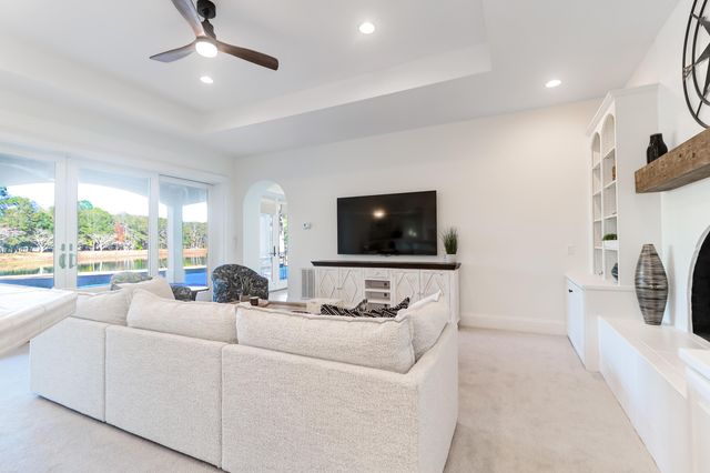 6615 Old Jacksonboro Road, Ravenel, SC 29470