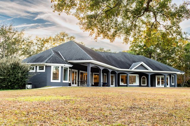 6615 Old Jacksonboro Road, Ravenel, SC 29470