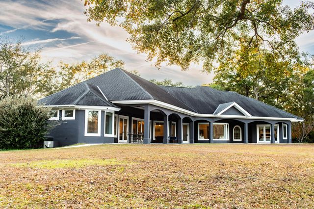 6615 Old Jacksonboro Road, Ravenel, SC 29470