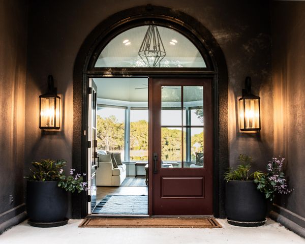 6615 Old Jacksonboro Road, Ravenel, SC 29470