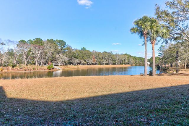 6615 Old Jacksonboro Road, Ravenel, SC 29470