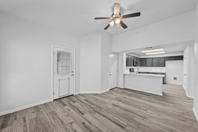 2906 Menlo Park Lane, Carrollton, TX 75007