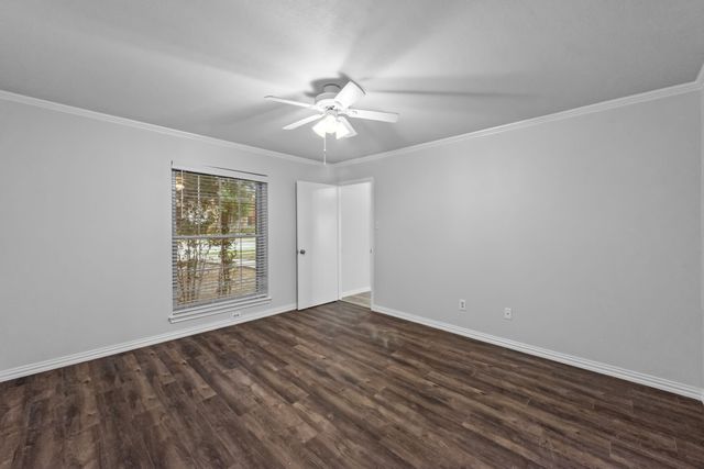 2906 Menlo Park Lane, Carrollton, TX 75007