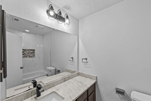 2906 Menlo Park Lane, Carrollton, TX 75007