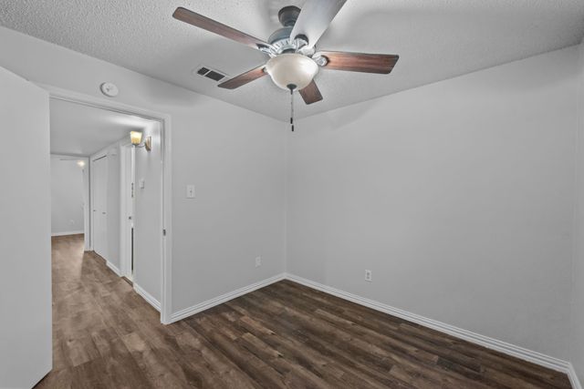 2906 Menlo Park Lane, Carrollton, TX 75007