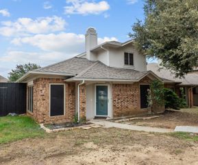 2906 Menlo Park Lane, Carrollton, TX 75007