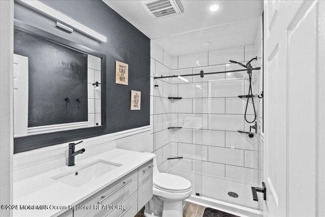 5 Autumn Avenue, Jackson, NJ 08527