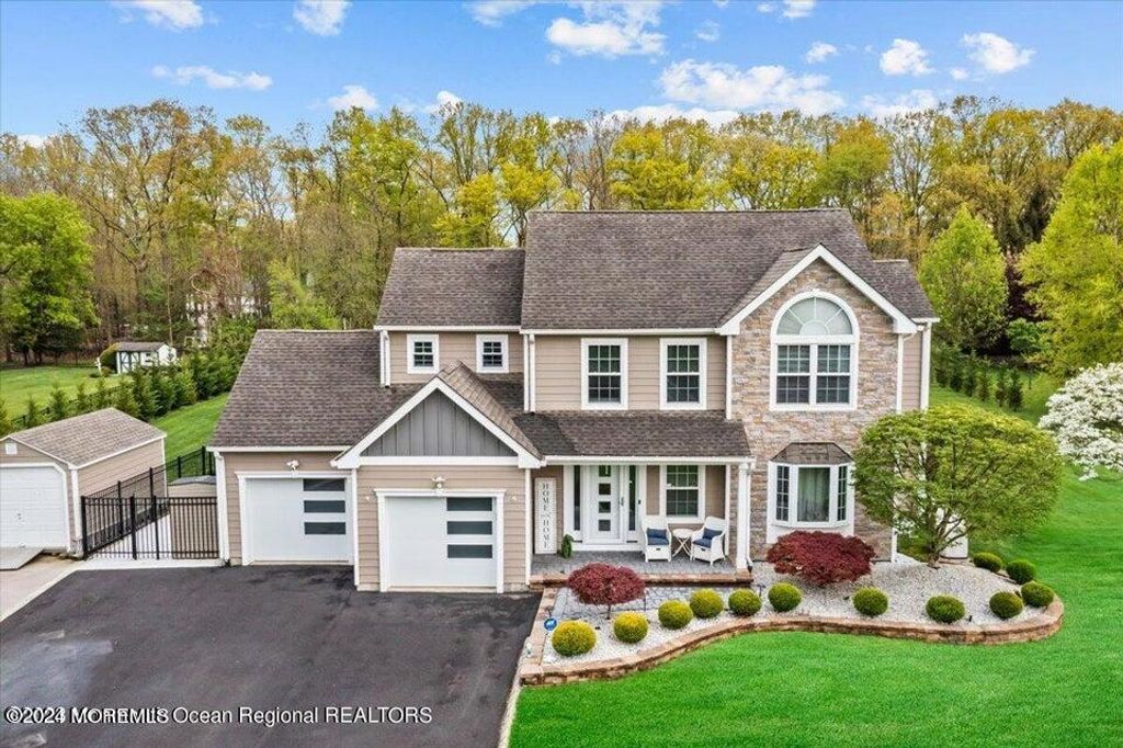 5 Autumn Avenue, Jackson, NJ 08527