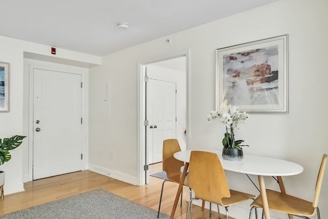 20 Chapel Street B304, Brookline, MA 02446