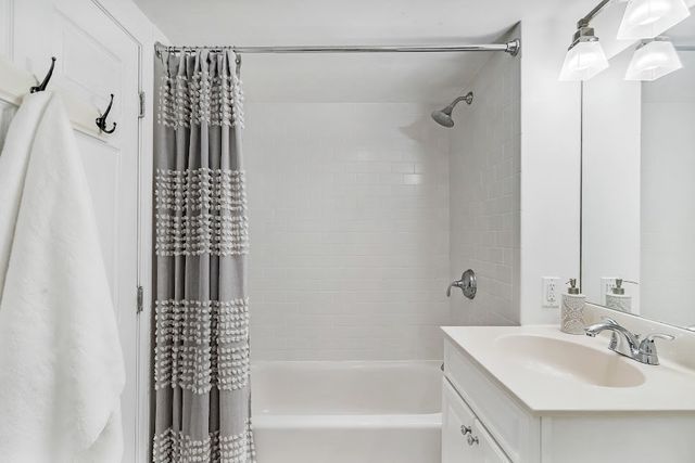 20 Chapel Street B304, Brookline, MA 02446