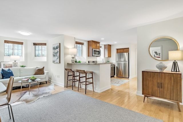 20 Chapel Street B304, Brookline, MA 02446