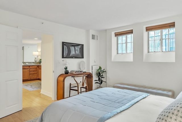 20 Chapel Street B304, Brookline, MA 02446