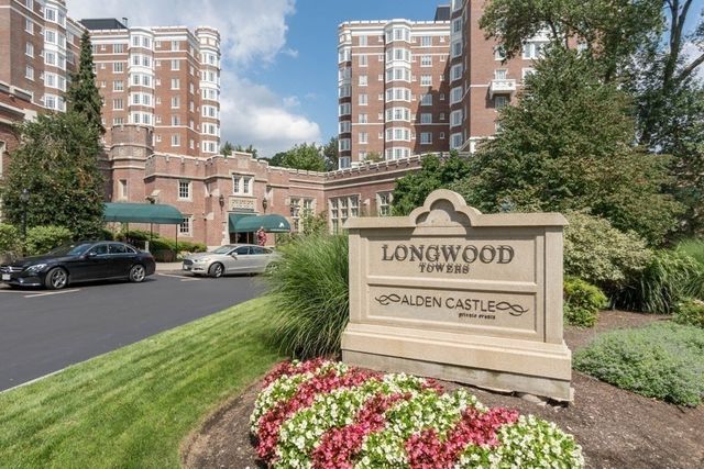 20 Chapel Street B304, Brookline, MA 02446