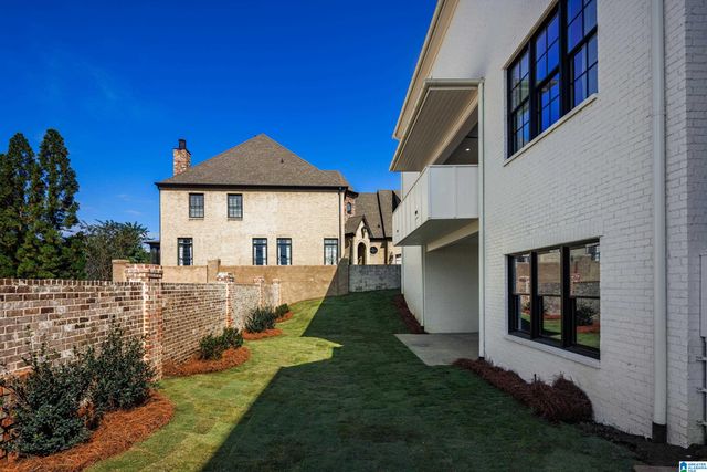 1719 COLLINWOOD COURT, Vestavia Hills, AL 35216
