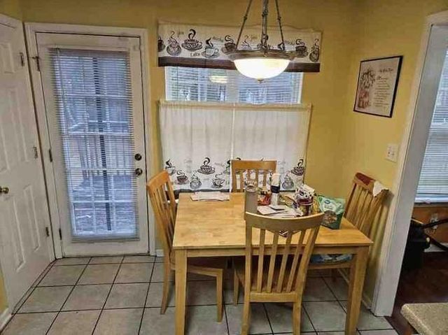 405 Pine Valley Dr, Powder Springs, GA 30127