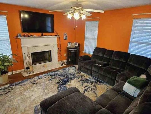 405 Pine Valley Dr, Powder Springs, GA 30127