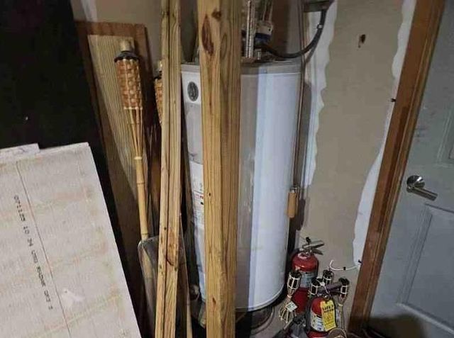 405 Pine Valley Dr, Powder Springs, GA 30127