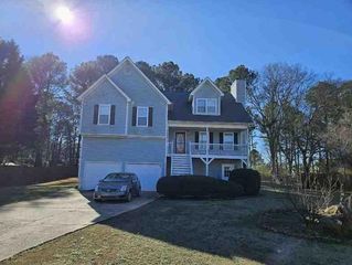 405 Pine Valley Dr, Powder Springs, GA 30127